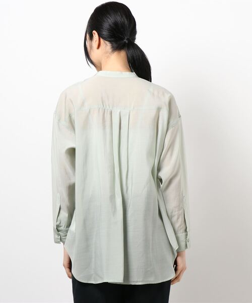 N.（N. Natural Beauty Basic）（エヌエヌナチュラルビューティーベーシック）の「サイドボタンシアーシャツ（シャツ/ブラウス・レディース・ホワイト/レッド/ライトグリーン・MEDIUM）」の5枚目の写真