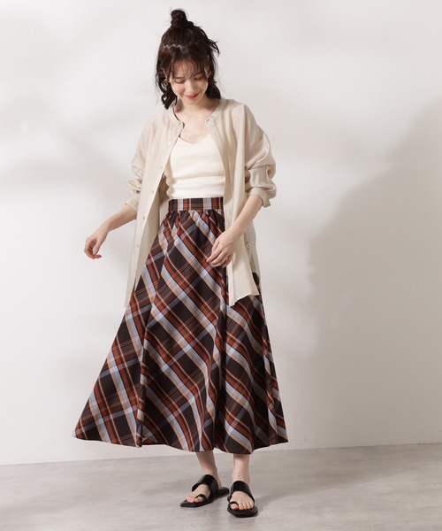 N.（N. Natural Beauty Basic）（エヌエヌナチュラルビューティーベーシック）の「サイドボタンシアーシャツ（シャツ/ブラウス・レディース・ホワイト/レッド/ライトグリーン・MEDIUM）」の8枚目の写真