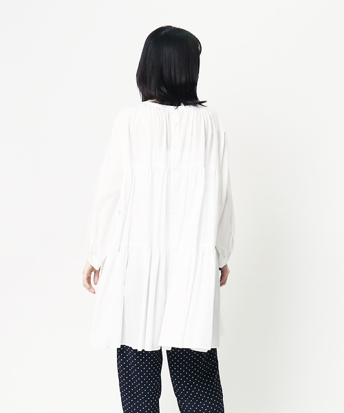 GRANDMA MAMA DAUGHTER(グランマママドーター)の「∴【GRANDMA MAMA DAUGHTER / グランママドーター】ティアードチュニック TS912321(シャツ/ブラウス・レディース・ホワイト/ブラック・2/1/0)」の6枚目の写真