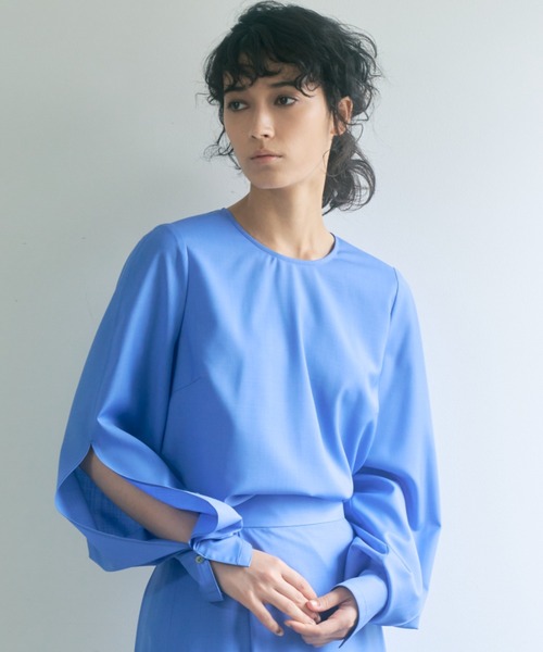 ANAYI(アナイ)の「【InRed 12月号掲載】ウールポプリンタックスリーブ ブラウス <手洗い可>(シャツ/ブラウス・レディース・ライトグレー/ライトブルー・38)」の2枚目の写真