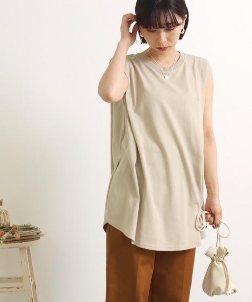 Factor=（ファクターイコール）の「ショルダータックノースリーブカットソートップス（Tシャツ/カットソー・レディース・オフホワイト/グレイッシュベージュ/ブラック・FREE）」の3枚目の写真