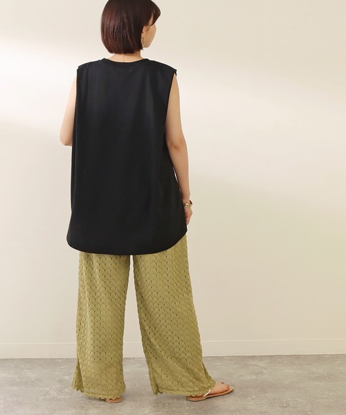 Factor=（ファクターイコール）の「ショルダータックノースリーブカットソートップス（Tシャツ/カットソー・レディース・オフホワイト/グレイッシュベージュ/ブラック・FREE）」の10枚目の写真