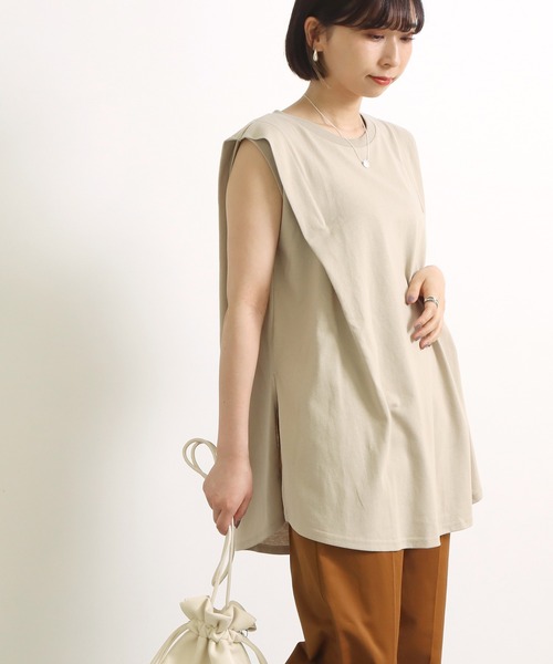 Factor=（ファクターイコール）の「ショルダータックノースリーブカットソートップス（Tシャツ/カットソー・レディース・オフホワイト/グレイッシュベージュ/ブラック・FREE）」の16枚目の写真