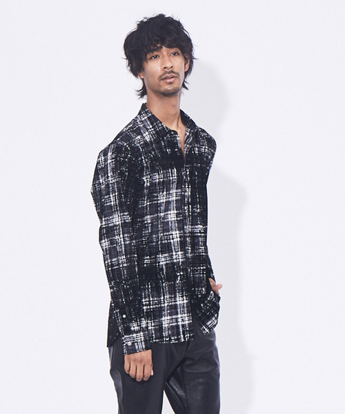 5351 POUR LES HOMMES(ゴーサンゴーイチプールオム)の「ブロークンフロッキー チェックシャツ(シャツ/ブラウス・メンズ・ブラック/ホワイト・46/48/50/44)」の2枚目の写真