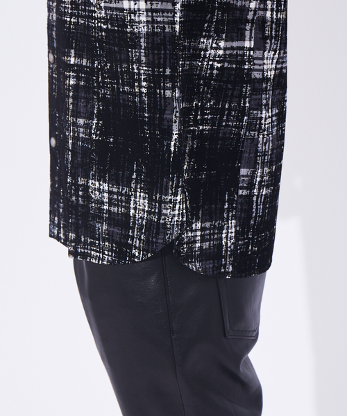 5351 POUR LES HOMMES(ゴーサンゴーイチプールオム)の「ブロークンフロッキー チェックシャツ(シャツ/ブラウス・メンズ・ブラック/ホワイト・46/48/50/44)」の9枚目の写真