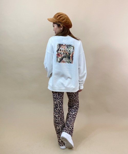 BILLABONG(ビラボン)の「BILLABONG/ビラボン ルーズシルエット バックプリントロゴトレーナー BB014-002(スウェット・レディース・ホワイト/ブラック/ベージュ・M/L)」の15枚目の写真