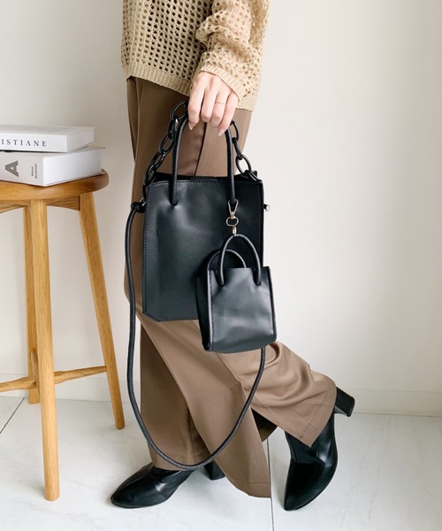 CLEA(クレア)の「ミニバッグ付きチェーンショルダートート(トートバッグ・レディース・ブラック/ブラウン/グリーン・FREE)」の12枚目の写真