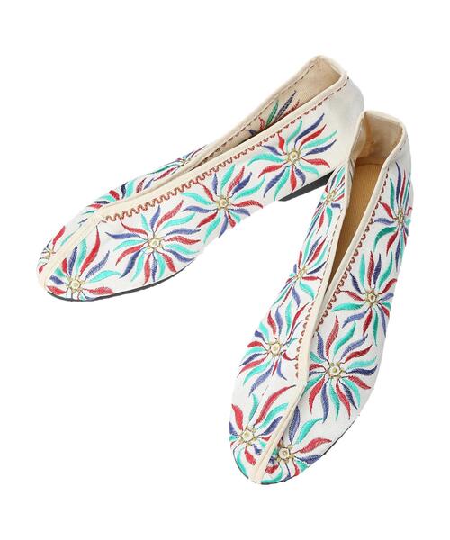 CRAFT STANDARD BOUTIQUE（クラフトスタンダードブティック）の「台湾バレエシューズ　＊（バレエシューズ・レディース・ブラック/ホワイト/ベージュ・FREE）」の5枚目の写真