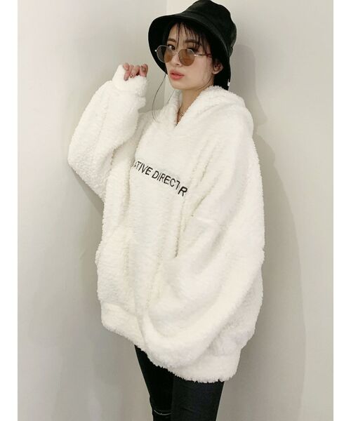 GYDA（ジェイダ）の「CREATIVE DIRECTORボアフードパーカー（パーカー・レディース・オフホワイト/チャコールグレー/ブラウン・FREE）」の12枚目の写真