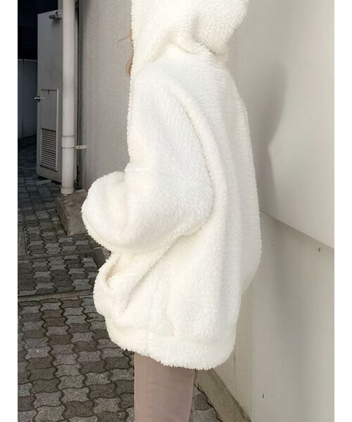 GYDA（ジェイダ）の「CREATIVE DIRECTORボアフードパーカー（パーカー・レディース・オフホワイト/チャコールグレー/ブラウン・FREE）」の8枚目の写真