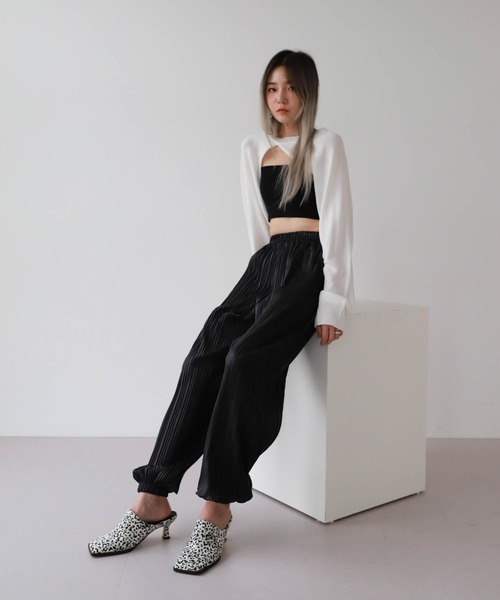 UNE MANSION（ユヌマンション）の「スクエアミュール（パンプス・レディース・ブラック/ブラウン/アイボリー/レオパード・23.0cm/24.0cm/25.0cm）」の5枚目の写真