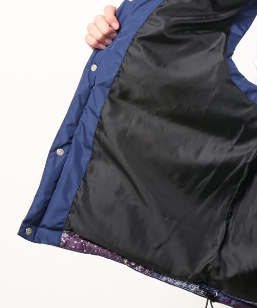 CUBE SUGAR（キューブシュガー）の「リサイクルエアコンダウン オーバーサイズ ベスト（ダウンベスト・レディース・カーキ/ブルー・M）」の12枚目の写真