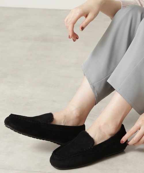 NATURAL BEAUTY BASIC（ナチュラルビューティーベーシック）の「ボアモカシン（モカシン/デッキシューズ・レディース・ブラック/グレー系その他/ベージュ・LARGE/MEDIUM/SMALL）」の2枚目の写真