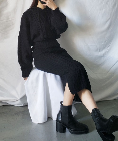 me+em select（ミームセレクト）の「【セットアップ】ボリューム袖ニットパーカー＆サイドスリットタイトスカート  SET（セットアップ・レディース・ブラック/アイボリー・FREE）」の12枚目の写真