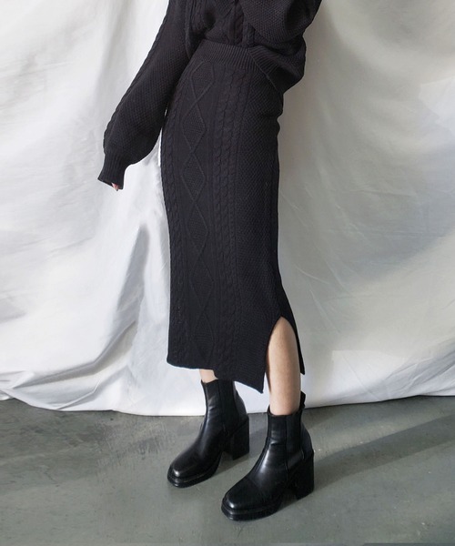 me+em select（ミームセレクト）の「【セットアップ】ボリューム袖ニットパーカー＆サイドスリットタイトスカート  SET（セットアップ・レディース・ブラック/アイボリー・FREE）」の10枚目の写真