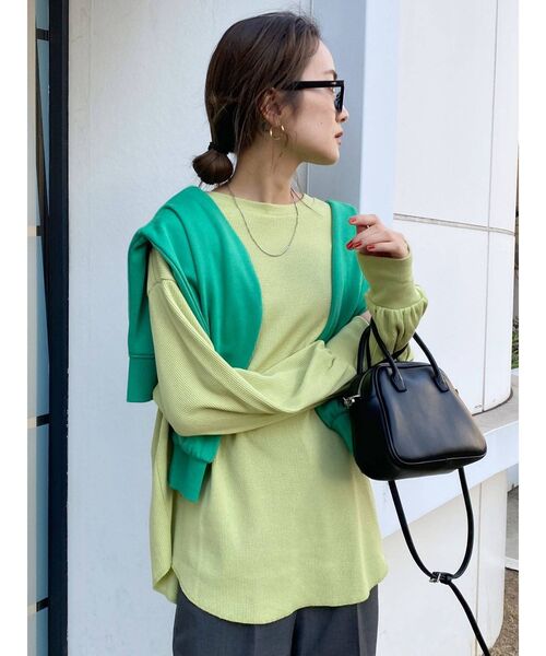 Ungrid(アングリッド)の「【WEB限定】スリーブボリュームワッフルロングスリーブTee(Tシャツ/カットソー・レディース・チャコールグレー/オレンジ/パープル系その他3/オフホワイト/アイボリー/グリーン/ブラック/イエロー/ブルー/ピンク/ミント/ライトイエロー・FREE)」の6枚目の写真