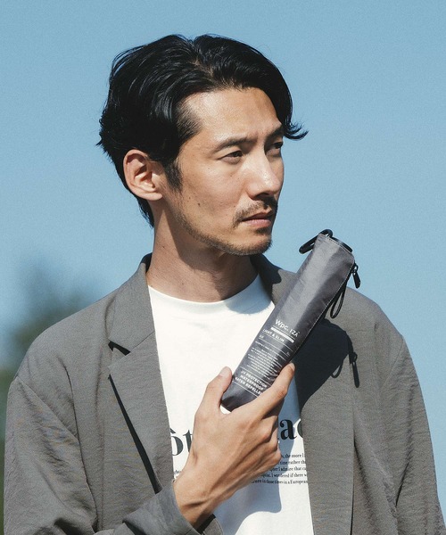 IZA（イーザ）の「完全遮光 IZA【Light＆Slim】 軽量 日傘 折りたたみ 晴雨兼用 Wpc.（折りたたみ傘・メンズ・ブラック/ネイビー/グレー/オフホワイト/ベージュ/ブラウン/シルバー/ホワイト×ブラック/ベージュ系その他/ホワイト×ライトグレー・FREE）」の5枚目の写真