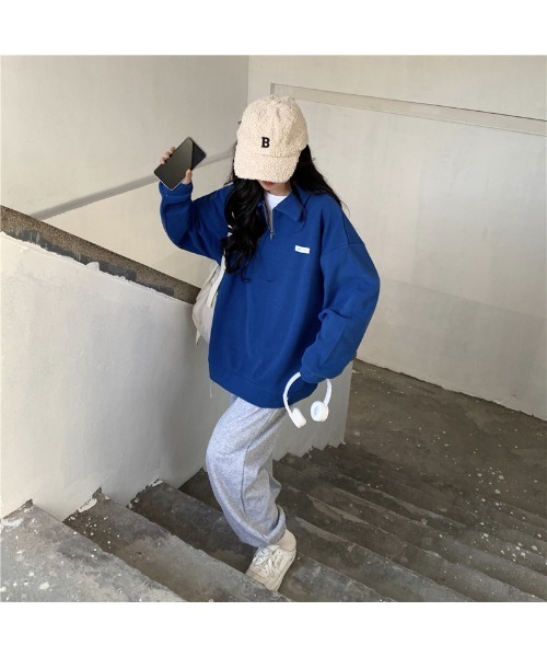 DEVICE（デバイス）の「韓国 古着風 カレッジロゴ スウェットハーフジップスウェット トレーナー（スウェット・レディース・ブルー・FREE）」の3枚目の写真