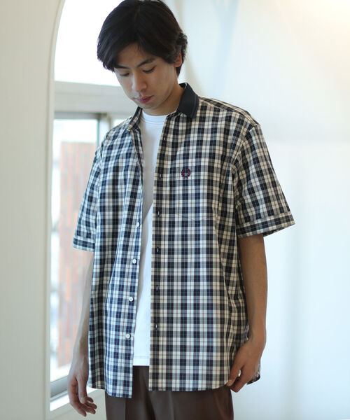 FRED PERRY（フレッドペリー）の「FRED PERRY × BEAMS / 別注 Rib Collar Cuff Shirts（シャツ/ブラウス・メンズ・チャコールグレー/ベージュ・SMALL/MEDIUM/LARGE/X-LARGE）」の8枚目の写真