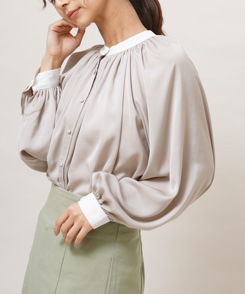 rps（アールピーエス）の「ヴィンテージサテン配色ギャザーブラウス（シャツ/ブラウス・レディース・オフホワイト/グレー/グレイッシュベージュ・M）」の3枚目の写真