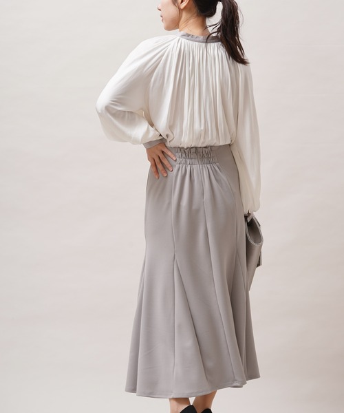 rps（アールピーエス）の「ヴィンテージサテン配色ギャザーブラウス（シャツ/ブラウス・レディース・オフホワイト/グレー/グレイッシュベージュ・M）」の6枚目の写真