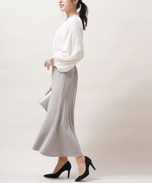 rps（アールピーエス）の「ヴィンテージサテン配色ギャザーブラウス（シャツ/ブラウス・レディース・オフホワイト/グレー/グレイッシュベージュ・M）」の7枚目の写真