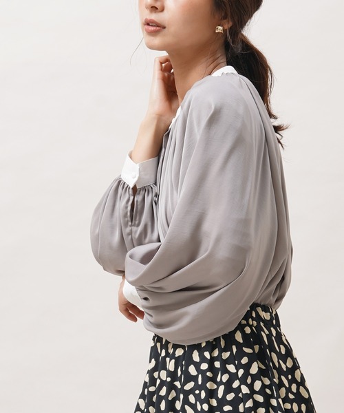 rps（アールピーエス）の「ヴィンテージサテン配色ギャザーブラウス（シャツ/ブラウス・レディース・オフホワイト/グレー/グレイッシュベージュ・M）」の17枚目の写真