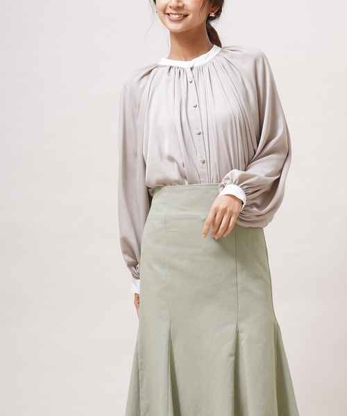 rps（アールピーエス）の「ヴィンテージサテン配色ギャザーブラウス（シャツ/ブラウス・レディース・オフホワイト/グレー/グレイッシュベージュ・M）」の20枚目の写真