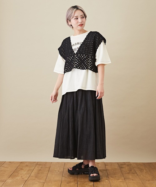 CUBE SUGAR（キューブシュガー）の「カギ針ニット クロシェ 前後着 2Way ベスト（ベスト・レディース・ホワイト/ブラック/ホワイト系その他/ブラック系その他/キャメル・M）」の9枚目の写真