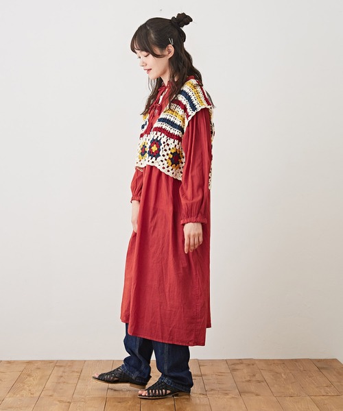 CUBE SUGAR（キューブシュガー）の「カギ針ニット クロシェ 前後着 2Way ベスト（ベスト・レディース・ホワイト/ブラック/ホワイト系その他/ブラック系その他/キャメル・M）」の17枚目の写真