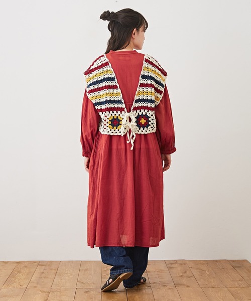 CUBE SUGAR（キューブシュガー）の「カギ針ニット クロシェ 前後着 2Way ベスト（ベスト・レディース・ホワイト/ブラック/ホワイト系その他/ブラック系その他/キャメル・M）」の18枚目の写真