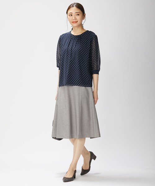 J.PRESS(ジェイプレス)の「【洗える・UVケア・速乾】OXIJEWELストレッチ フレアー スカート(スカート・レディース・ライトグレー系/黄土色系/ネイビー系・11/9/7)」の4枚目の写真
