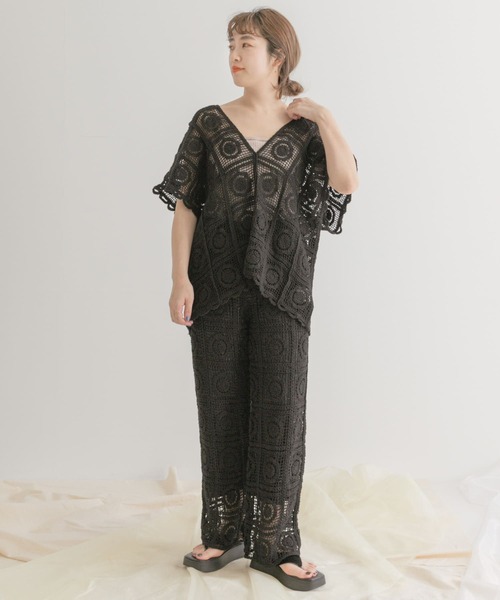 ITEMS URBANRESEARCH（アイテムズ アーバンリサーチ）の「クロシェパッチワークニット（ニット/セーター・レディース・ブラック/ナチュラル・FREE）」の9枚目の写真