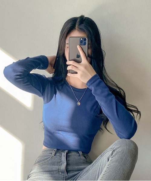 SONA（ソナ）の「SONYUNARA ベーシッククロップTシャツ（Tシャツ/カットソー・レディース・アイボリー/ネイビー/スカイブルー/ライトパープル・FREE）」の15枚目の写真