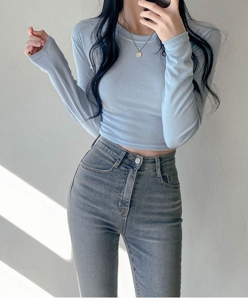 SONA（ソナ）の「SONYUNARA ベーシッククロップTシャツ（Tシャツ/カットソー・レディース・アイボリー/ネイビー/スカイブルー/ライトパープル・FREE）」の13枚目の写真