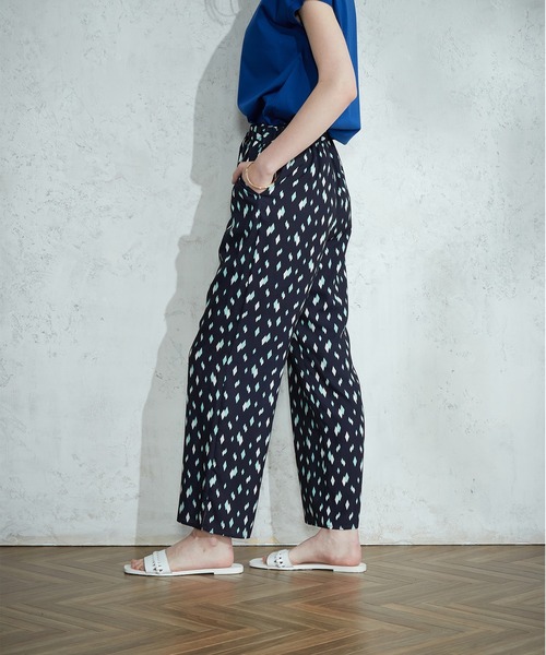 LE SOUK HOLIDAY(ルスークホリデー)の「サテンワイドイージーパンツ(その他パンツ・レディース・ブラック/チャコール/ベージュ/ネイビー・M/L)」の8枚目の写真