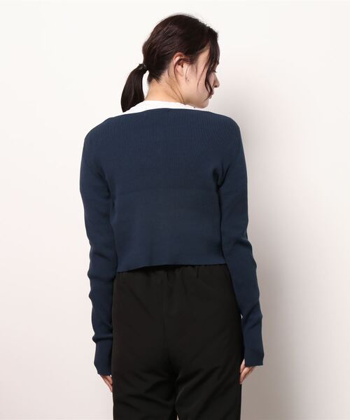 MOUSSY（マウジー）の「CROPPED BUTTON UP KNIT カーディガン（カーディガン/ボレロ・レディース・キナリ/ネイビー/バーガンディー・FREE）」の17枚目の写真