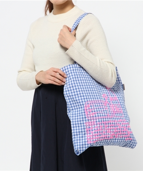 Ray BEAMS(レイビームス)の「Talented Totes / ギンガムチェック リバーシブル トートバッグ(トートバッグ・レディース・ピンク/ブルー・ONE SIZE)」の15枚目の写真