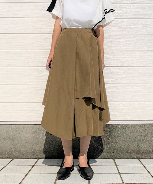 Q（キュー）の「スウェードタッチアシメラップ スカート風キュロット（その他パンツ・レディース・ブラック/ブラウン・MEDIUM）」の3枚目の写真