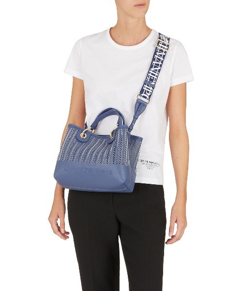 EMPORIO ARMANI（エンポリオアルマーニ）の「【エンポリオ アルマーニ】MyEA スモール パーフォレーション シェブロンモチーフ（ショルダーバッグ・レディース・ライトインディゴブルー/ブラック×ベージュ・FREE）」の3枚目の写真
