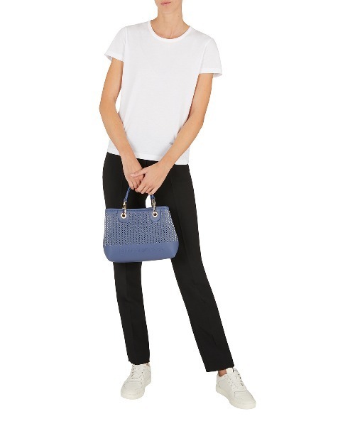 EMPORIO ARMANI（エンポリオアルマーニ）の「【エンポリオ アルマーニ】MyEA スモール パーフォレーション シェブロンモチーフ（ショルダーバッグ・レディース・ライトインディゴブルー/ブラック×ベージュ・FREE）」の7枚目の写真