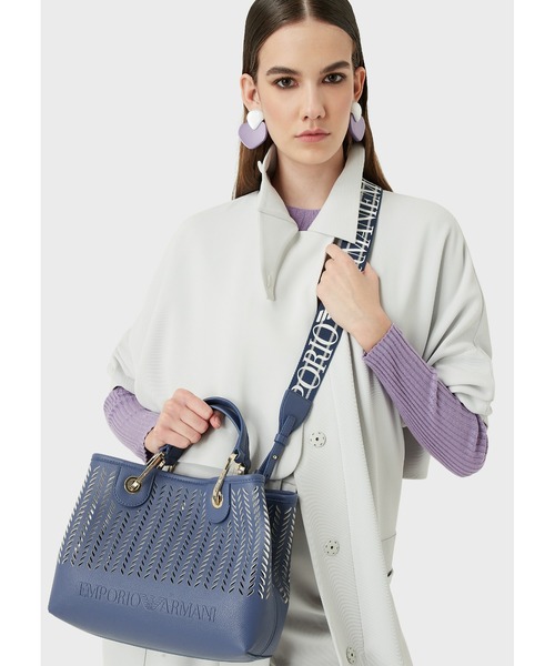 EMPORIO ARMANI（エンポリオアルマーニ）の「【エンポリオ アルマーニ】MyEA スモール パーフォレーション シェブロンモチーフ（ショルダーバッグ・レディース・ライトインディゴブルー/ブラック×ベージュ・FREE）」の16枚目の写真