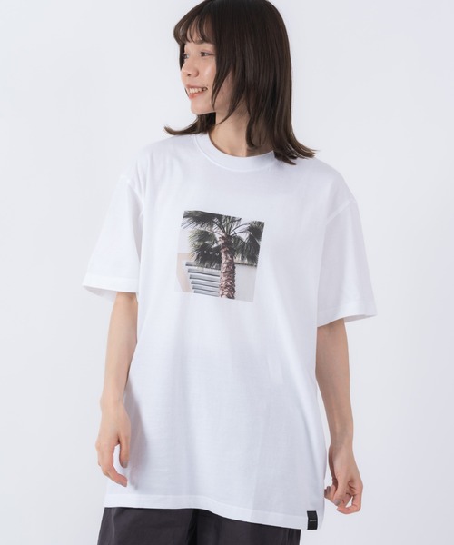 【 kibacoworks / キバコワークス 】 フォト プリント Tシャツ PARADISE CITY CLUB Tシャツ KCI（Tシャツ/カットソー）｜KIBACOWORKS（キバコワークス） 5,060円