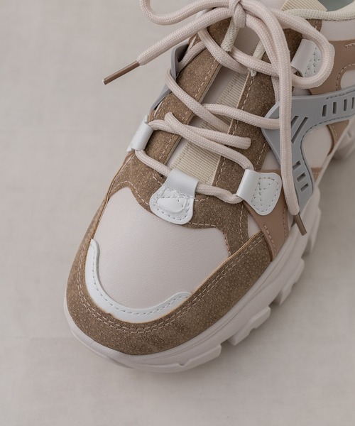 OLIVE des OLIVE（オリーブデオリーブ）の「ベージュ厚底スニーカー（スニーカー・レディース・ベージュ・MEDIUM/SMALL/LARGE/X-LARGE）」の8枚目の写真