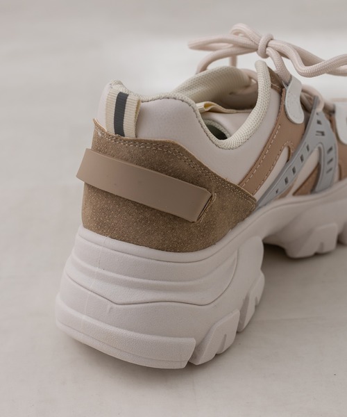 OLIVE des OLIVE（オリーブデオリーブ）の「ベージュ厚底スニーカー（スニーカー・レディース・ベージュ・MEDIUM/SMALL/LARGE/X-LARGE）」の10枚目の写真