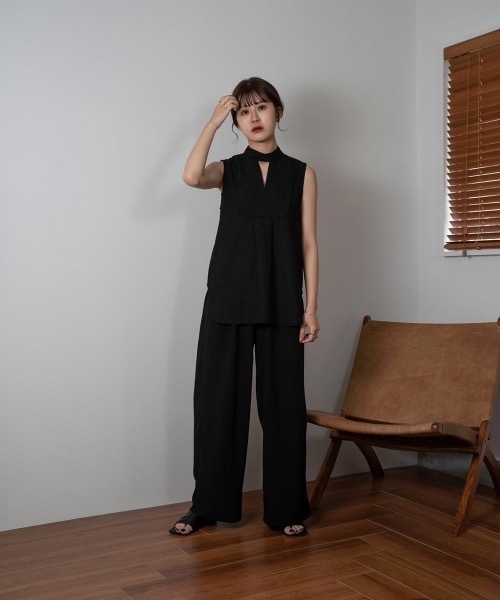Amiur(エミレ)の「stand neck wrinkle blouse(シャツ/ブラウス・レディース・ブラック/ブラウン/アイボリー・FREE)」の6枚目の写真