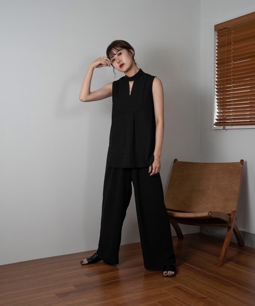 Amiur(エミレ)の「stand neck wrinkle blouse(シャツ/ブラウス・レディース・ブラック/ブラウン/アイボリー・FREE)」の11枚目の写真