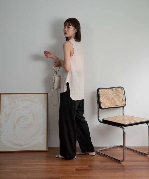 Amiur(エミレ)の「stand neck wrinkle blouse(シャツ/ブラウス・レディース・ブラック/ブラウン/アイボリー・FREE)」の17枚目の写真