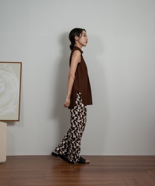 Amiur(エミレ)の「stand neck wrinkle blouse(シャツ/ブラウス・レディース・ブラック/ブラウン/アイボリー・FREE)」の5枚目の写真