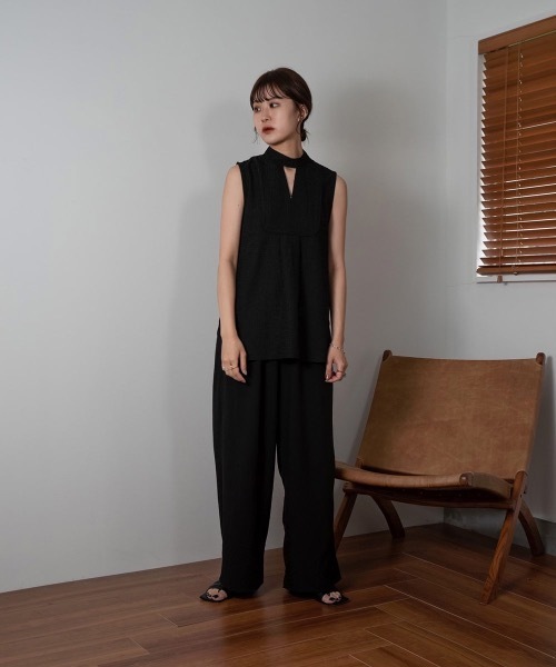 Amiur(エミレ)の「stand neck wrinkle blouse(シャツ/ブラウス・レディース・ブラック/ブラウン/アイボリー・FREE)」の21枚目の写真